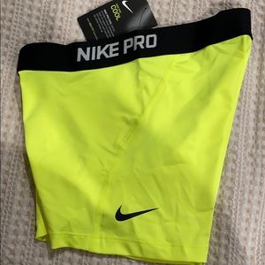 Nike Pro Dri Fit shorts medium